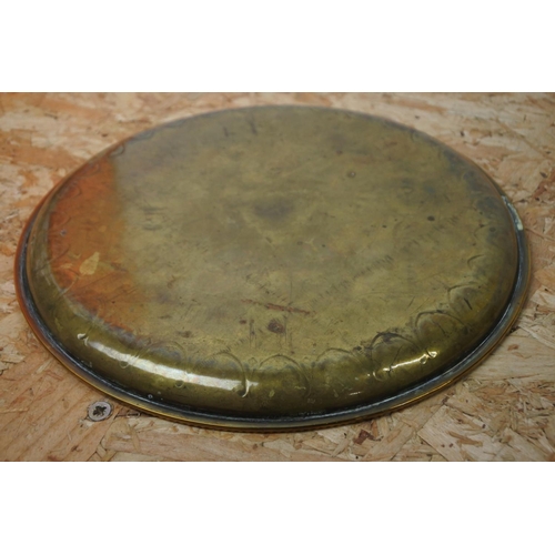 289 - A stunning vintage brass embossed card tray.