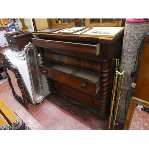 450 - A stunning antique/ Victorian Scotch chest of drawers.