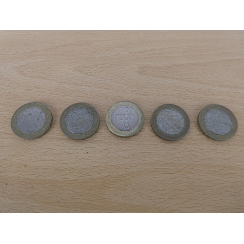 474 - Five £2.00 coins.