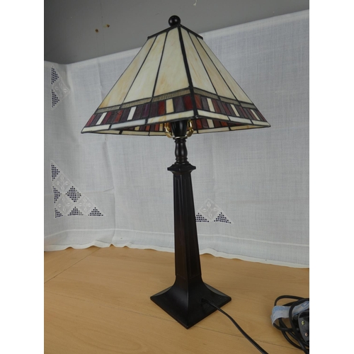 491 - A stunning stained glass table lamp.