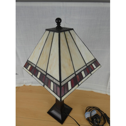 491 - A stunning stained glass table lamp.