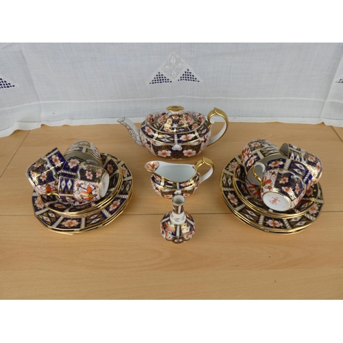 497 - A stunning collection of Royal Crown Derby china to include cups, saucers, plates, teapot, similar v... 