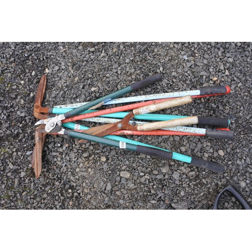 660 - An assortment of gardening tools.