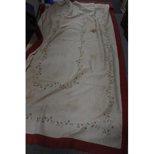 678 - A Christmas themed linen table cloth.