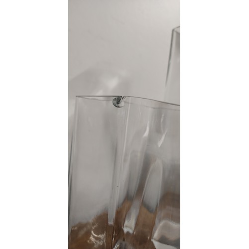 692 - Two square glass vases (a/f).