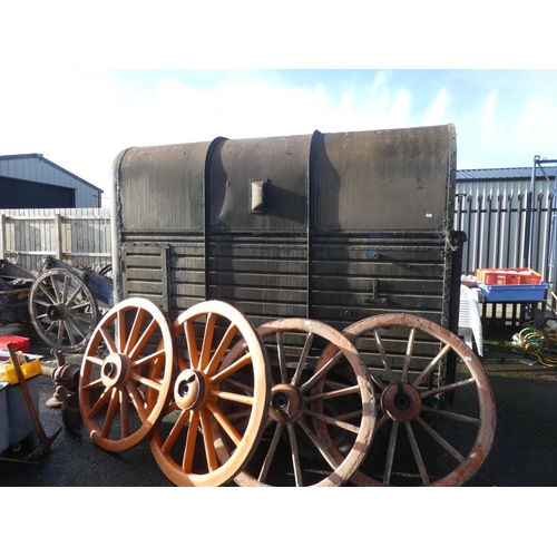 1096 - A Rice of Leistershire twin axle horse box trailer.