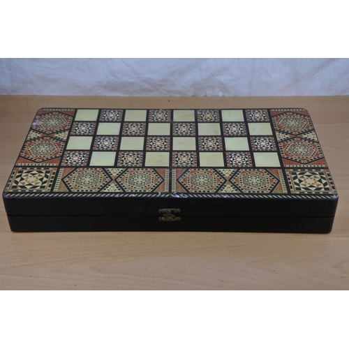 30 - A chess set & board (a/f).