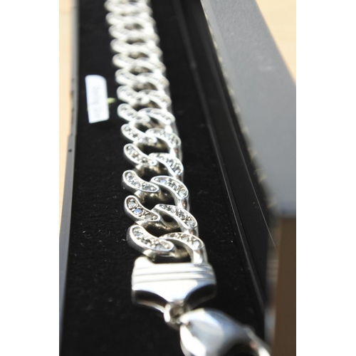 658 - A sterling silver bracelet.