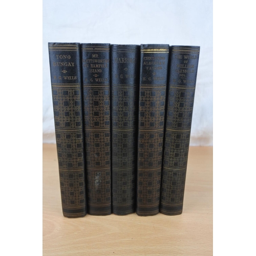 555 - A set of five books by H G Wells.