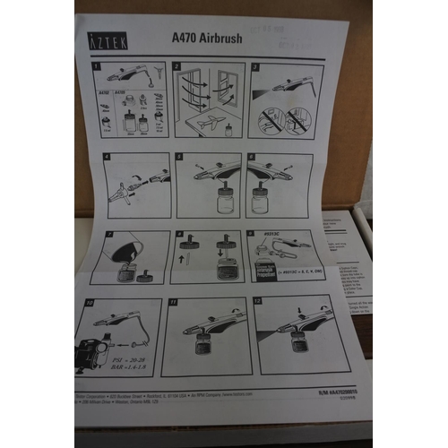 39 - A boxed Aztek A470 Airbrush set as new.
