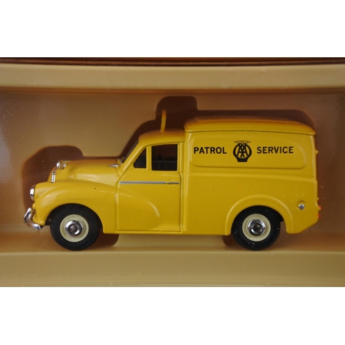 85 - Two boxed Van Guards VA11000 Morris Minor Van scale 1:43 and VA16004 Commer Dropside scale 1:64.