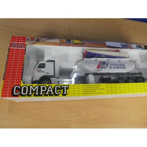 112 - A boxed Joal Compact Volvo FH12-420 Cement Tank 333.