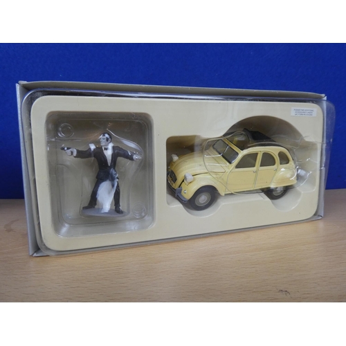 116 - A boxed Corgi Classics James Bond Collection 007 Citroen 2CV & James Bond figure set 65301.