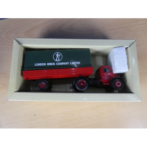 170 - A boxed limited edition Corgi Classics 97301 Bedford Articulated London Brick Company 3006/6000.