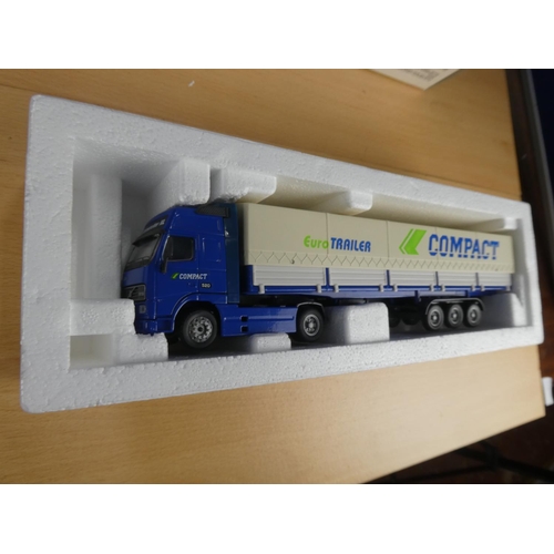 175 - A boxed Joal Compact 334 Volvo FH16 covered trailer scale 1:50.