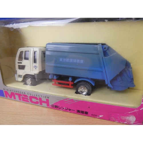 304 - A M-Tech 1:43 scale Hino Ranger Sanitation Truck.