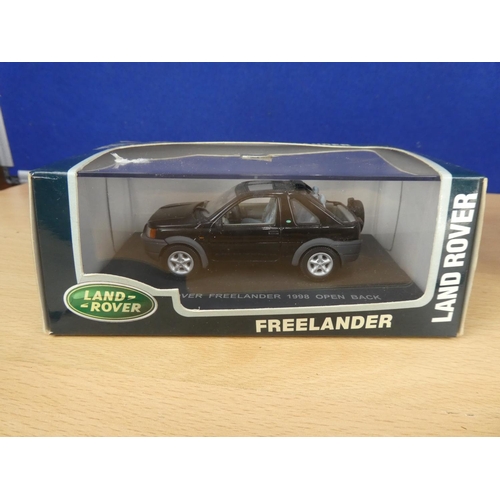 315 - Two boxed Land Rover vehicles 1501 'Freelander 1998 Open Back' and 'The Active Responses'.