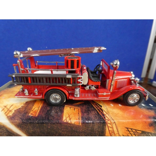 321 - Two boxed Matchbox Models of Yesteryear '1932 Ford AA Open Cab Fire Engine; and '1932 Mercedes-Benz ... 