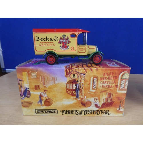 324 - Two boxed Matchbox Models of Yesteryear '1920 Mack AC - Moosehead' and 1926 Model TT Ford Van - Beck... 