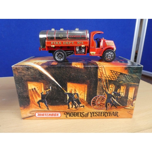 330 - Two boxed Matchbox Models of Yesteryear - '1931 Morris Van - Cascade' and '1923 Mack AC Water Tank'.