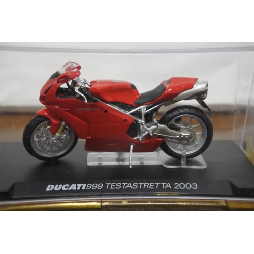 362 - Three cased Ducati motorbikes 'Ducati 999 Testastretta 2003', 'Ducati Supersport 1000ds HF2003' and ... 