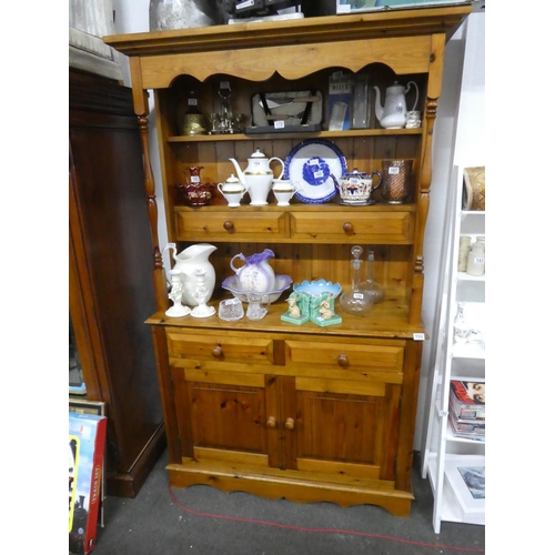 153 - A pine dresser. Approx 197x123x45cm.