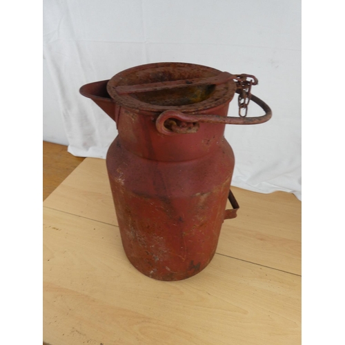 183 - An antique lidded milk pail.