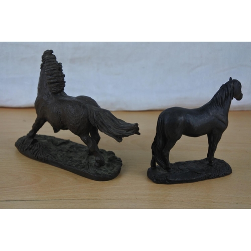 273 - Two horse ornaments by David Geenty.