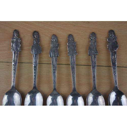 281 - A stunning set of six vintage silver plated named teaspoons.