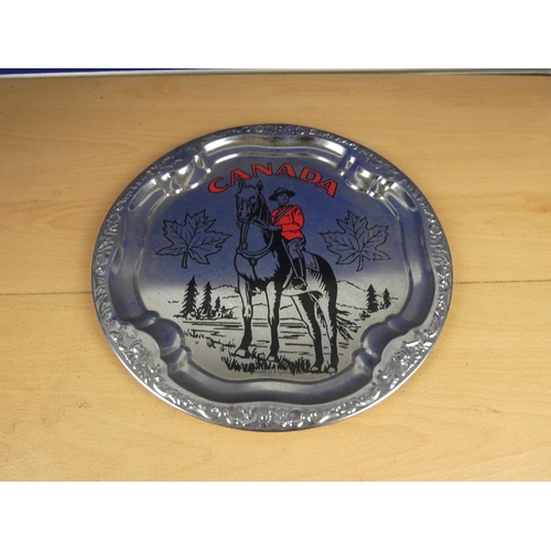 380 - A 'Canada' souvenir tray. Approx 30cm.