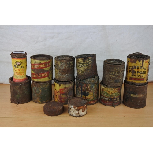 400 - A lot of vintage collectors tins.