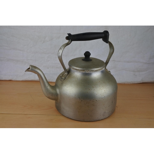 467 - A large vintage Pyramd kettle.