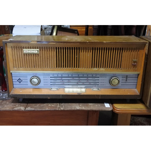 473 - A vintage Telemish radio.