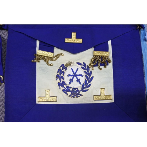 495 - A lot of Masonic aprons.