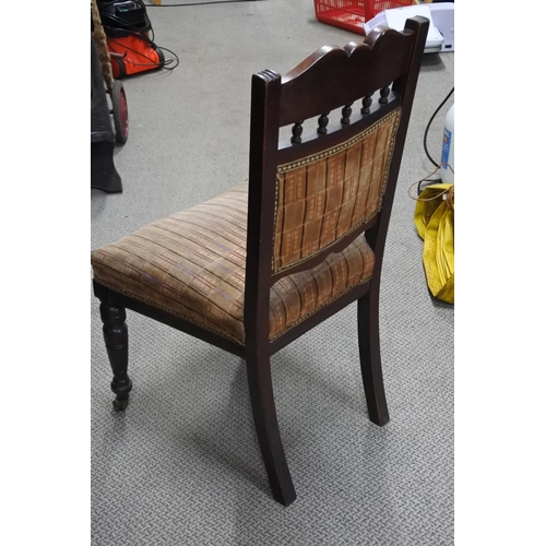 499 - An antique mahogany framed hall chair.