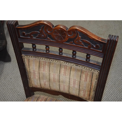 499 - An antique mahogany framed hall chair.