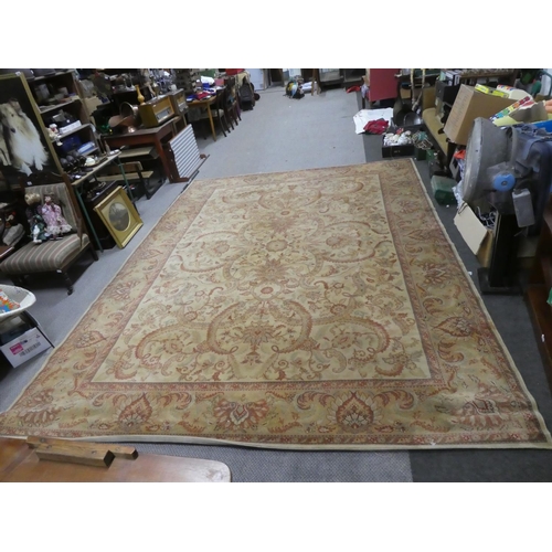 601 - A beautiful large room floor rug measuring 412cm x 298cm approximately.