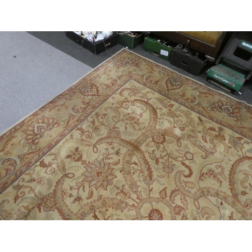 601 - A beautiful large room floor rug measuring 412cm x 298cm approximately.