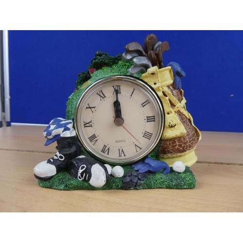 569 - A golf themed clock.