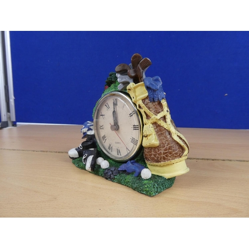 569 - A golf themed clock.