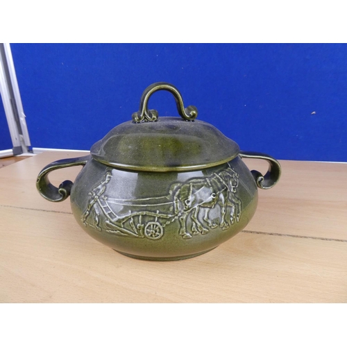 572 - An Irish Ceramics lidded tureen.