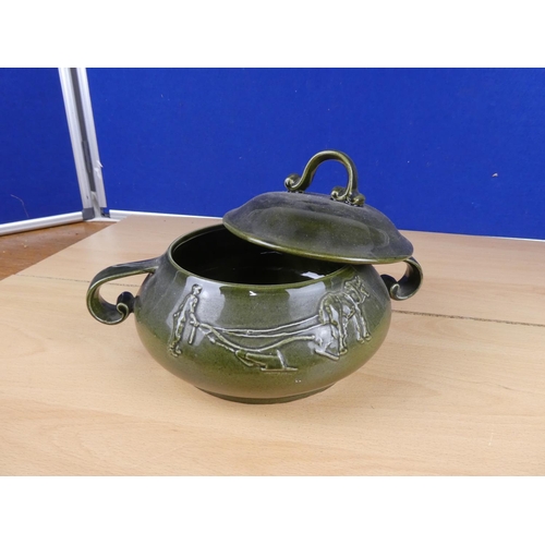 572 - An Irish Ceramics lidded tureen.