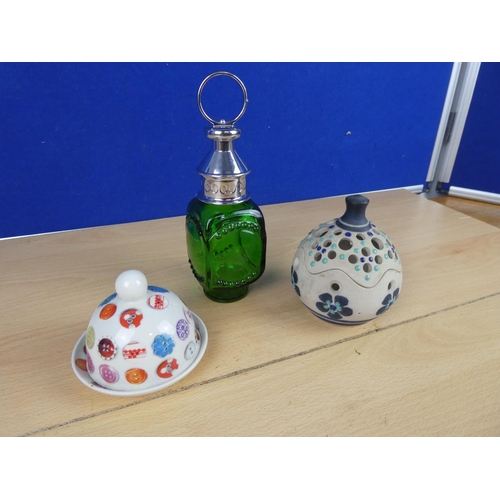 595 - An Avoca lidded trinket dish with button design and more.