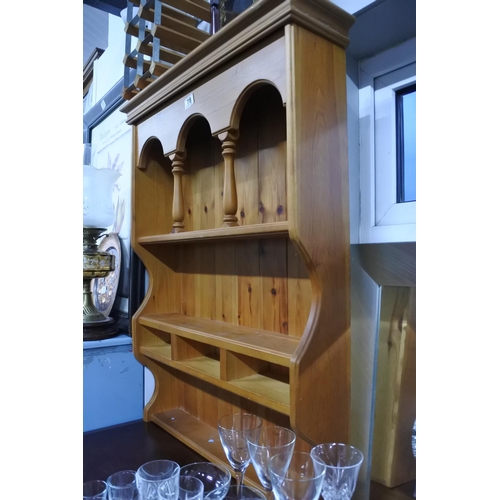 78 - A pine plate rack/display cabinet. Approx 69x92x15cm.