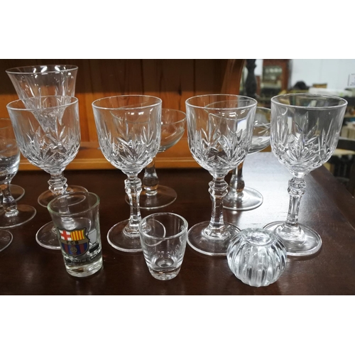 89 - A large assortment of glassware.