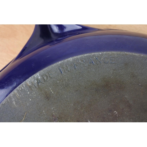 99 - An Invicta 28 cast iron frying pan.