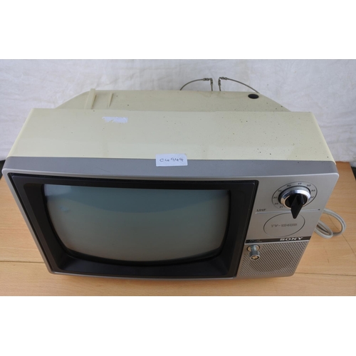 117 - A vintage Sony television.