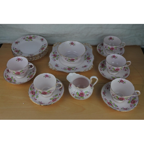 120 - A stunning Tuscan bone china tea set.