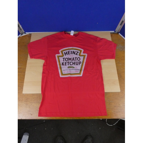 602 - A Heniz t-shirt size medium.