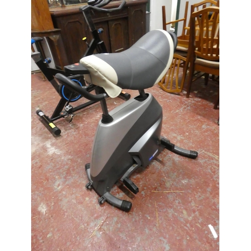 623 - A Pro Fitness exercise machine.